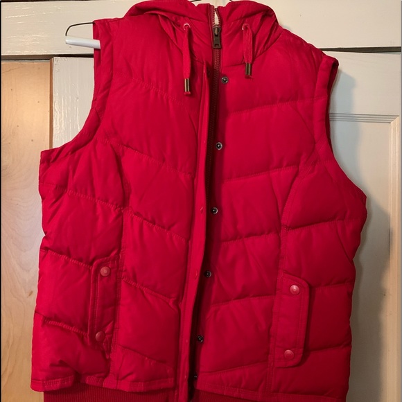 Duck Head Jackets & Blazers - Red Down Vest with Hood